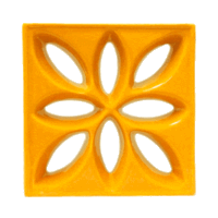 Elemento vazado de louça esmaltado Lótus Amarelo Girassol